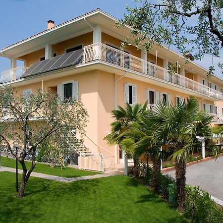 Hotel Panoramica サロ エクステリア 写真