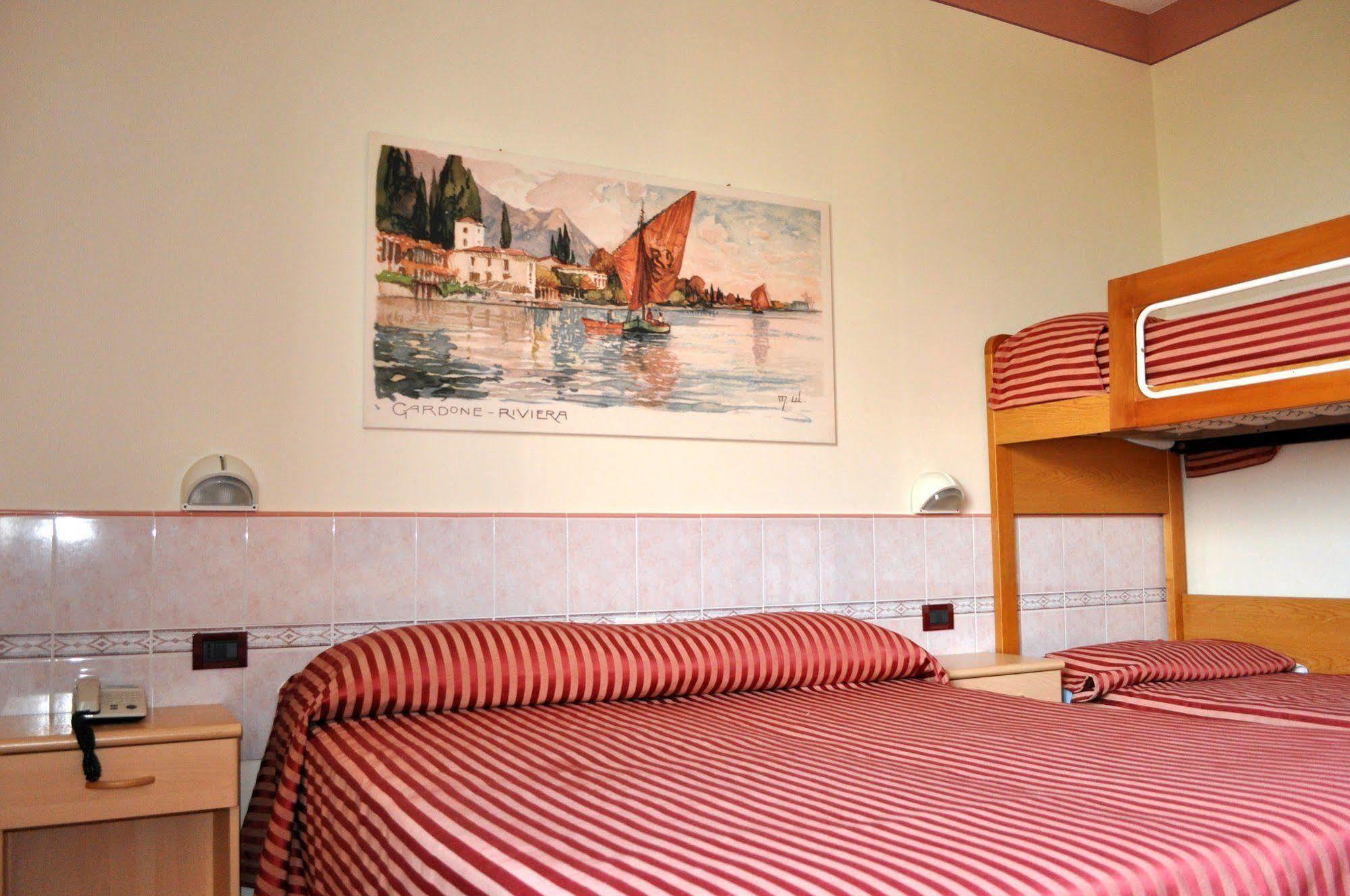 Hotel Panoramica サロ エクステリア 写真